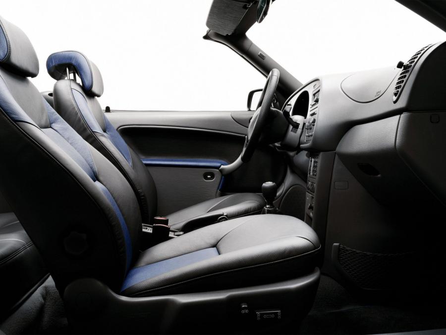 Saab 9-3 Convertible 1998 года  (фото 2 из 57)